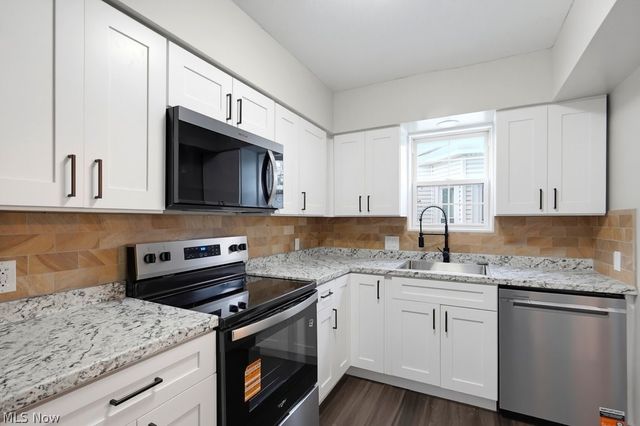 1401 Ridgeway Place NW, Canton, OH 44709
