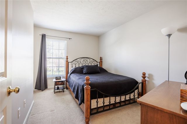 1303 Surrey Garden Way, Webster, NY 14580
