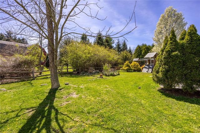 1303 Surrey Garden Way, Webster, NY 14580