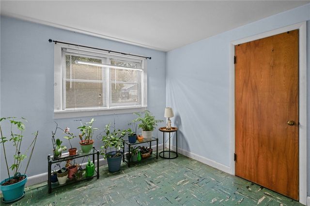 44 capron Drive, Warwick, RI 02886