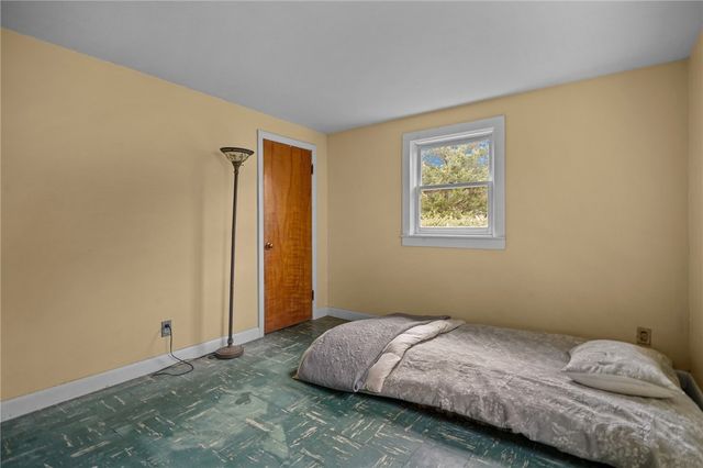 44 capron Drive, Warwick, RI 02886