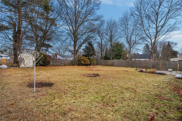 44 capron Drive, Warwick, RI 02886