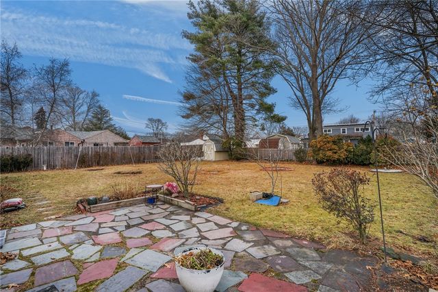 44 capron Drive, Warwick, RI 02886