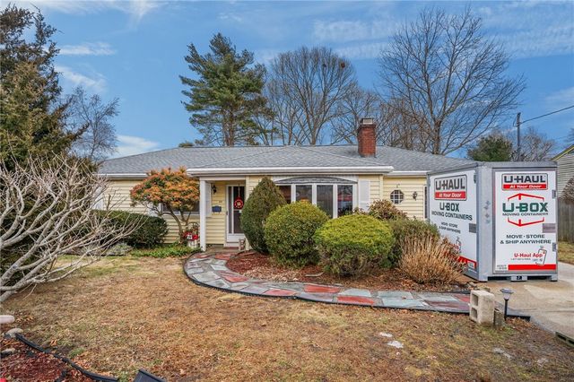 44 capron Drive, Warwick, RI 02886