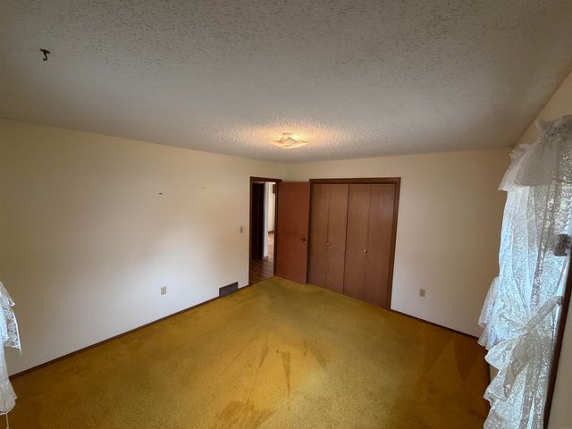 1200 NE 6th Avenue, Independence, IA 50644