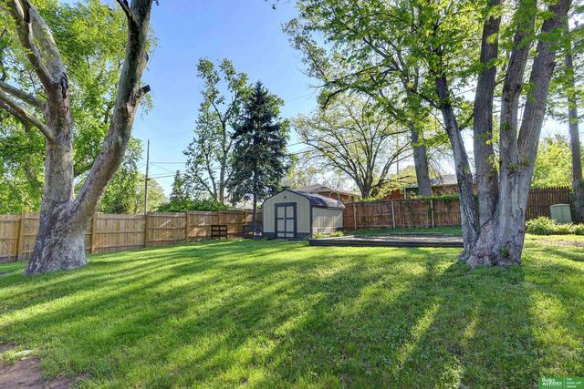 650 S 55 Street, Lincoln, NE 68510