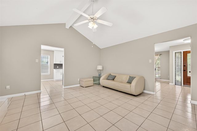9011 Roos Road, Houston, TX 77036