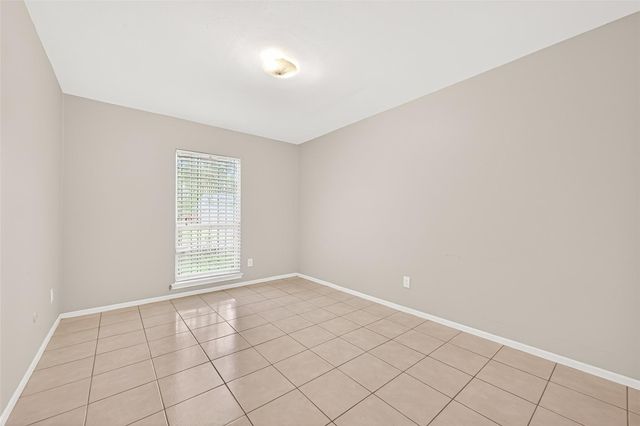 9011 Roos Road, Houston, TX 77036