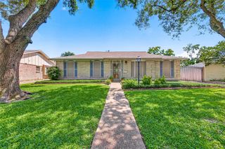 9011 Roos Road, Houston, TX 77036