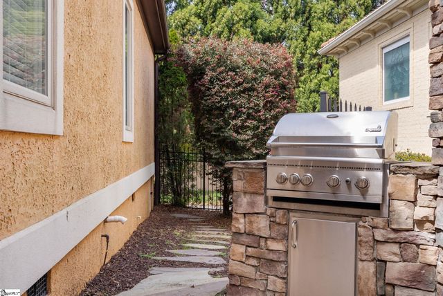 8 Arezzo Drive, Greenville, SC 29609