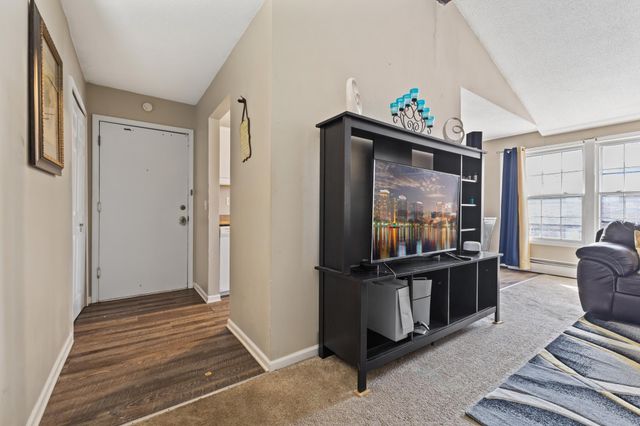 1007 11th Avenue S 8, Hopkins, MN 55343