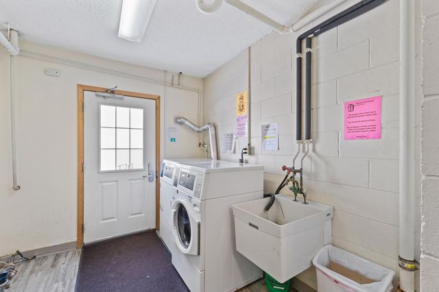 1007 11th Avenue S 8, Hopkins, MN 55343