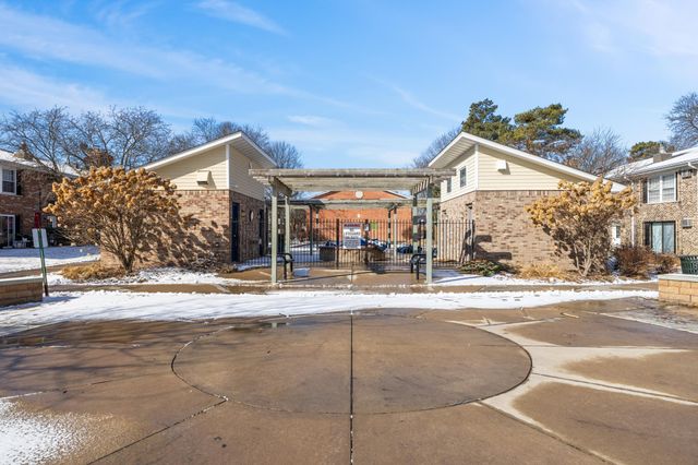 1007 11th Avenue S 8, Hopkins, MN 55343