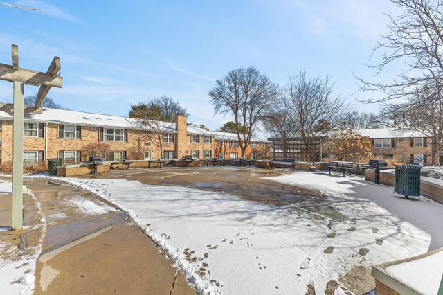 1007 11th Avenue S 8, Hopkins, MN 55343