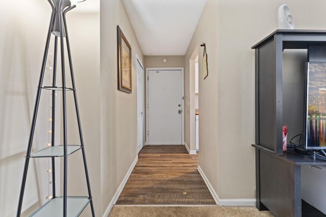 1007 11th Avenue S 8, Hopkins, MN 55343