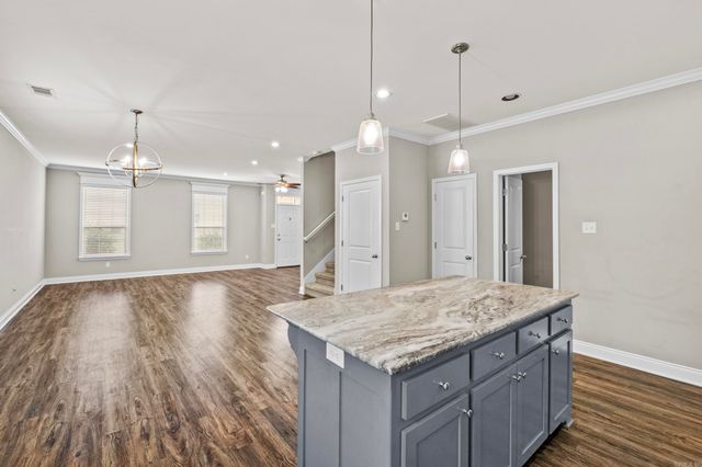 221 Prospect Park Circle, Bryant, AR 72022