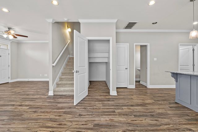221 Prospect Park Circle, Bryant, AR 72022