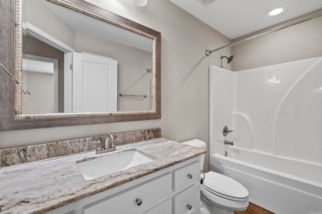 221 Prospect Park Circle, Bryant, AR 72022