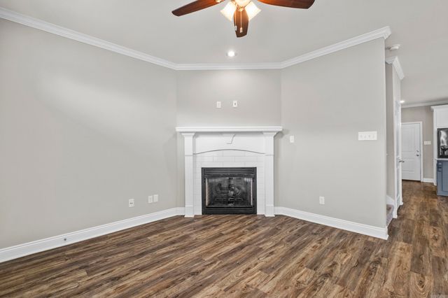 221 Prospect Park Circle, Bryant, AR 72022