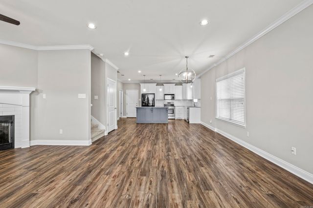 221 Prospect Park Circle, Bryant, AR 72022