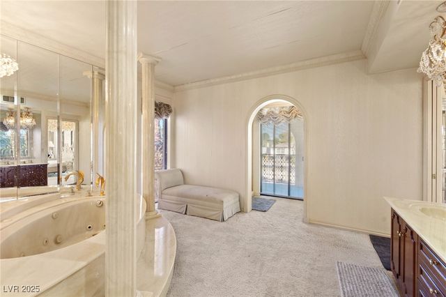 2834 Queens Courtyard Drive, Las Vegas, NV 89109