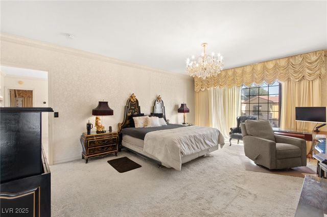 2834 Queens Courtyard Drive, Las Vegas, NV 89109