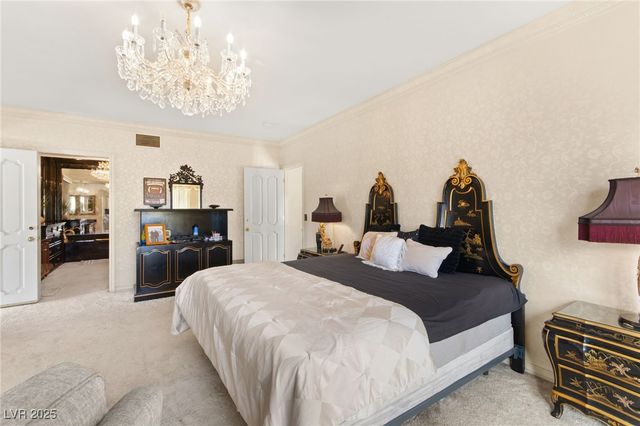 2834 Queens Courtyard Drive, Las Vegas, NV 89109