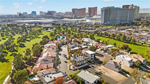 2834 Queens Courtyard Drive, Las Vegas, NV 89109