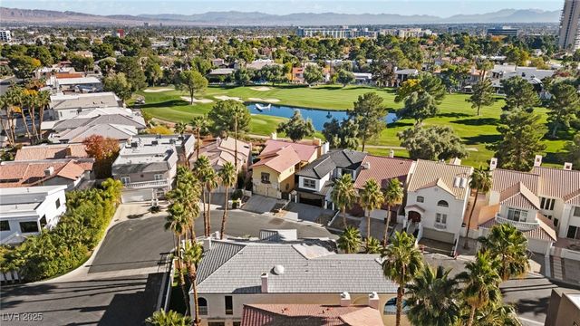 2834 Queens Courtyard Drive, Las Vegas, NV 89109