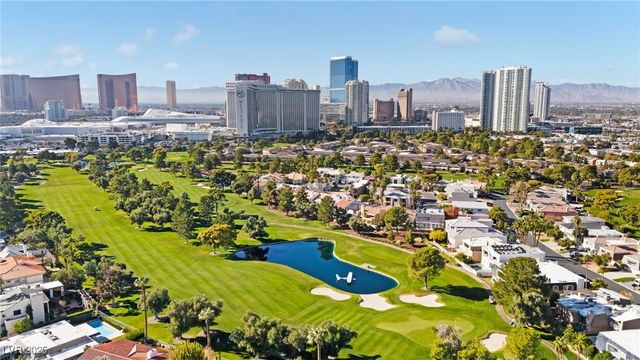 2834 Queens Courtyard Drive, Las Vegas, NV 89109