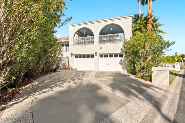 2834 Queens Courtyard Drive, Las Vegas, NV 89109