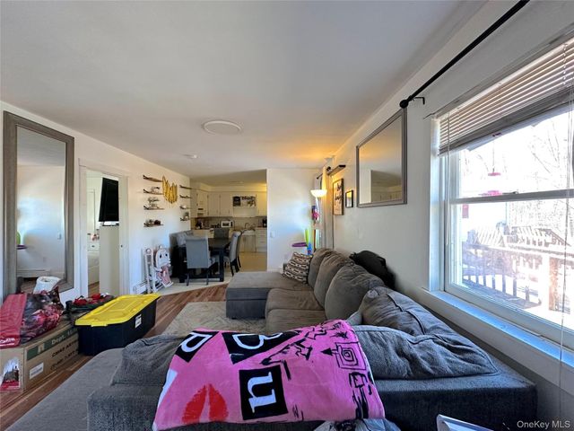 15 Cook Lane, Gardiner, NY 12525