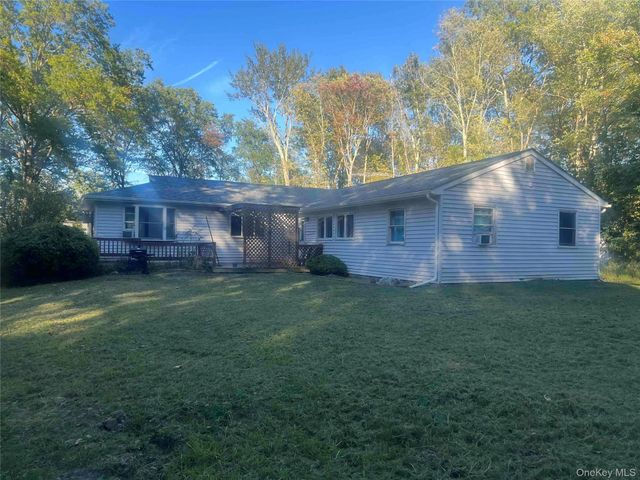 15 Cook Lane, Gardiner, NY 12525