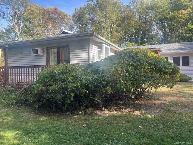 15 Cook Lane, Gardiner, NY 12525