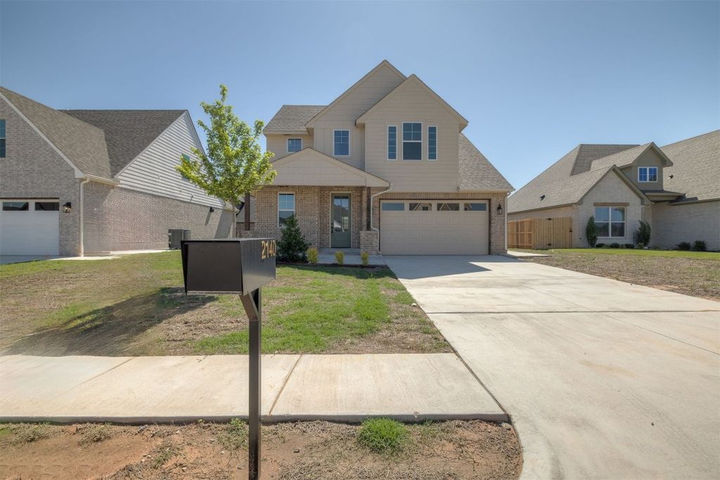 2140 Josslyn Place, Edmond, OK 73034
