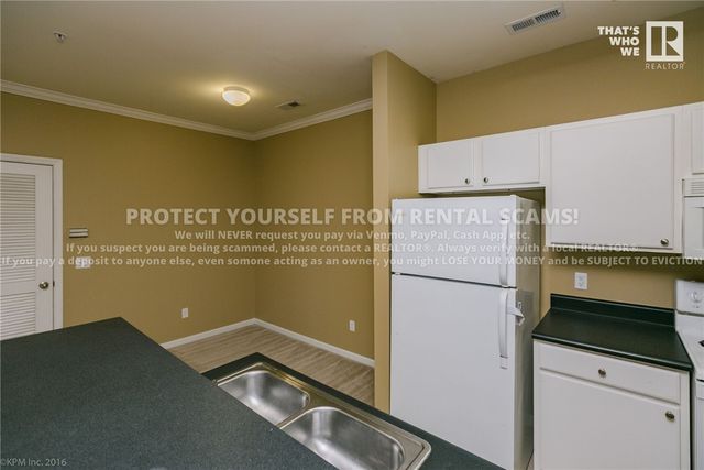 4261 NE Meadowcreek Circle 105, Fayetteville, AR 72703