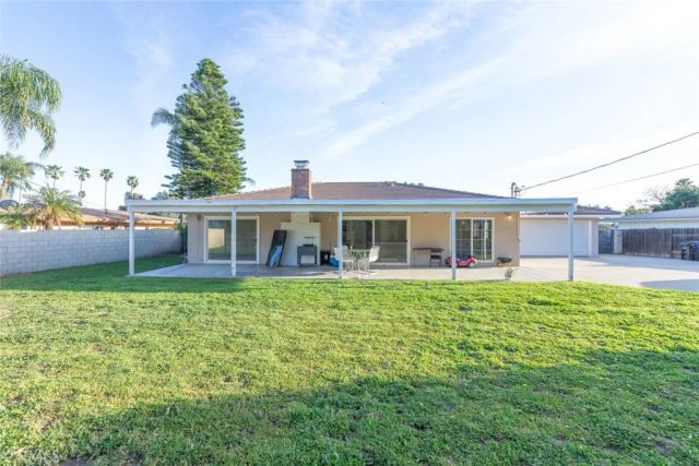5651 Magnolia Avenue, Rialto, CA 92377