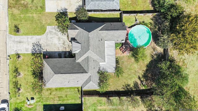 19886 Stone Hill Dr, Denham Springs, LA 70726