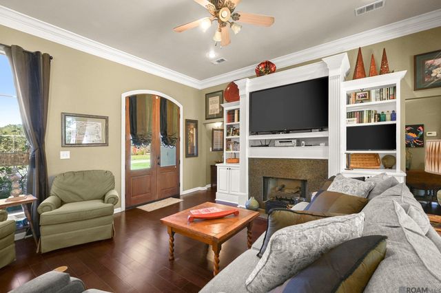 19886 Stone Hill Dr, Denham Springs, LA 70726