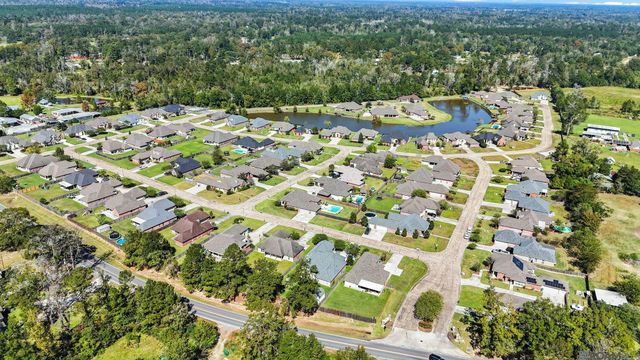 19886 Stone Hill Dr, Denham Springs, LA 70726