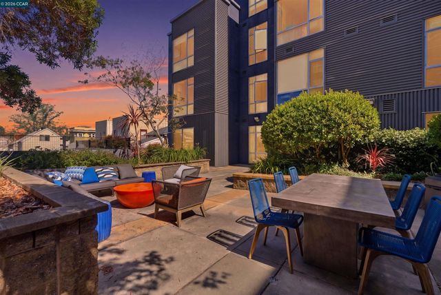 901 Jefferson St 513, Oakland, CA 94607