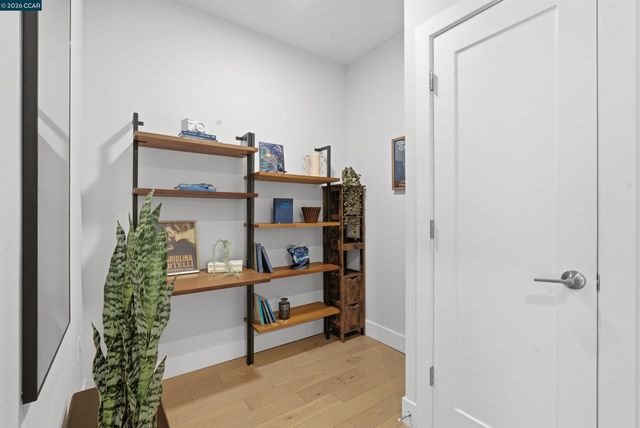901 Jefferson St 513, Oakland, CA 94607