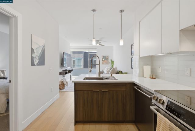 901 Jefferson St 513, Oakland, CA 94607