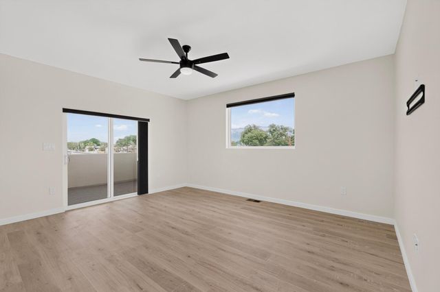 86 Rancho Pequenos Way NW, Albuquerque, NM 87107