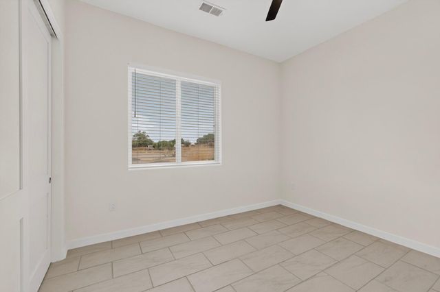 86 Rancho Pequenos Way NW, Albuquerque, NM 87107
