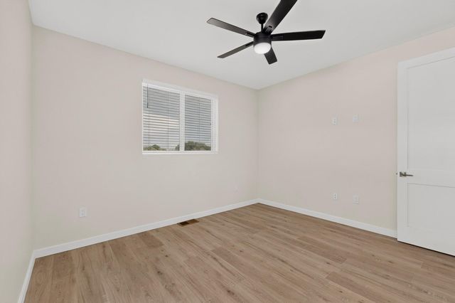 86 Rancho Pequenos Way NW, Albuquerque, NM 87107