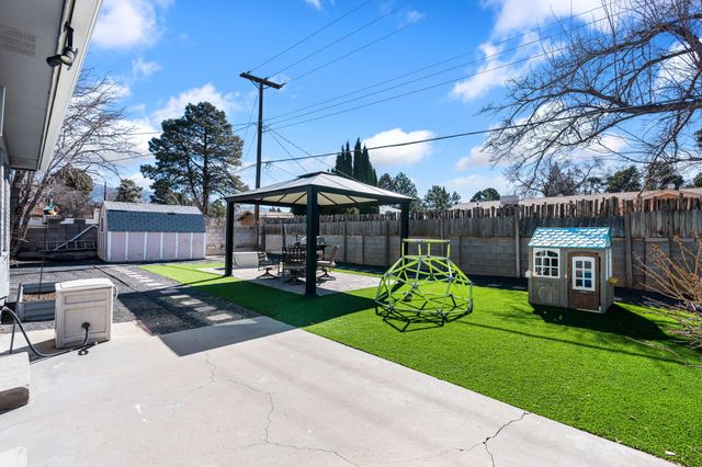 8708 Delamar Avenue NE, Albuquerque, NM 87111