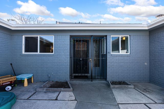 8708 Delamar Avenue NE, Albuquerque, NM 87111