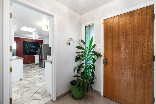 8708 Delamar Avenue NE, Albuquerque, NM 87111