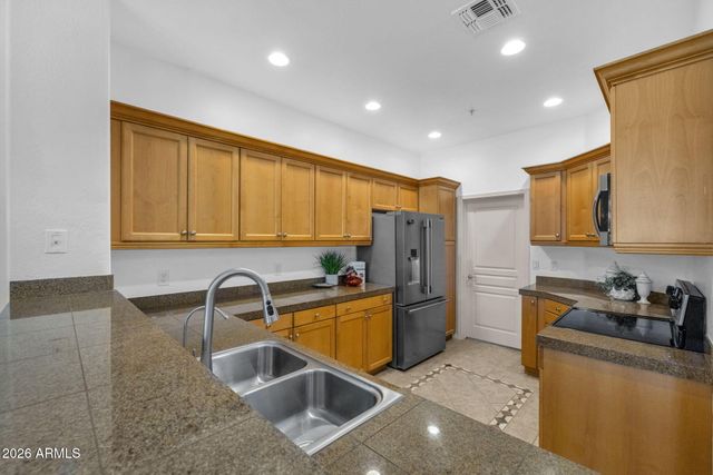 19475 N GRAYHAWK Drive 1090, Scottsdale, AZ 85255